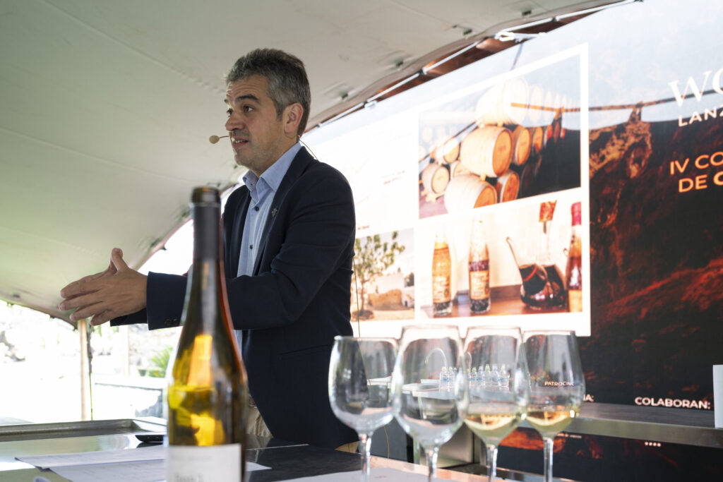 Platocanario.es Ferrán Centelles returned to Lanzarote to talk about what he knows best: of wines