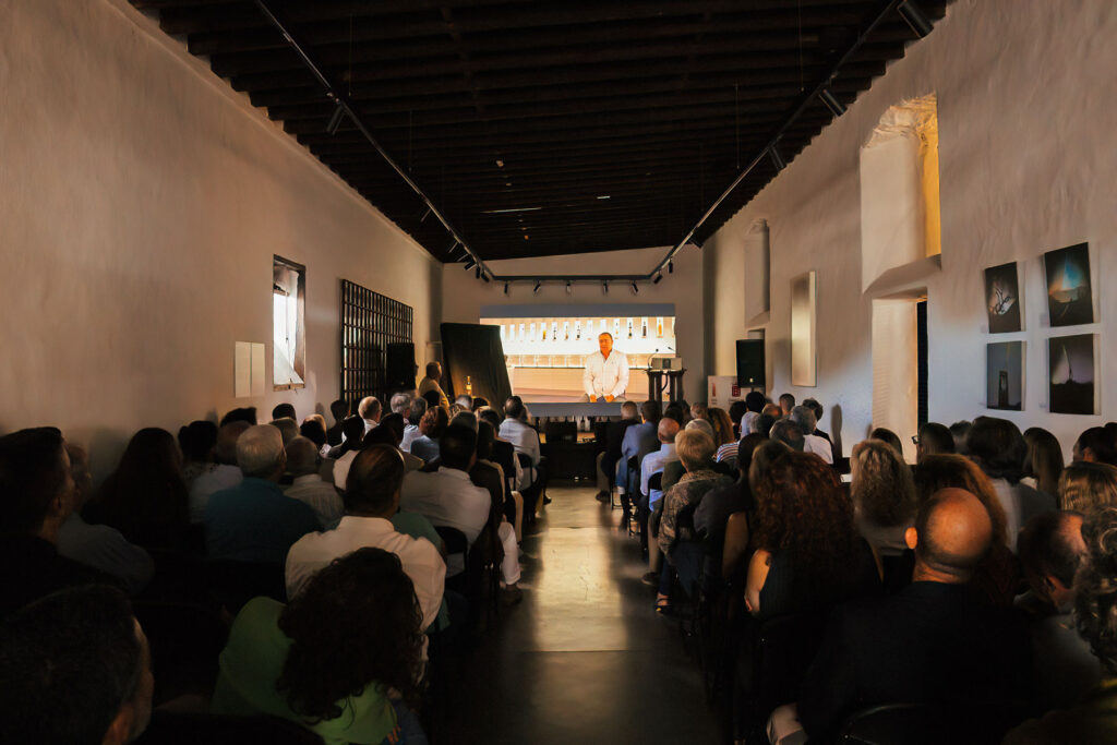 Platocanario.es General aspect of the presentation ceremony of the 250 anniversary of The Griffin