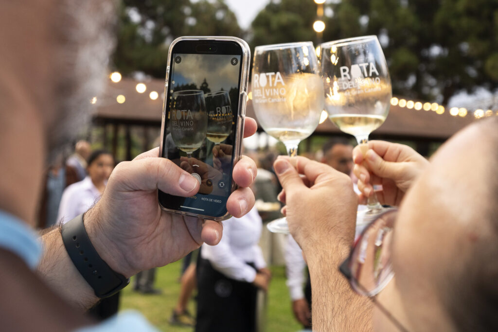 Platocanario.es Descorche del vino de Gran Canaria 2025