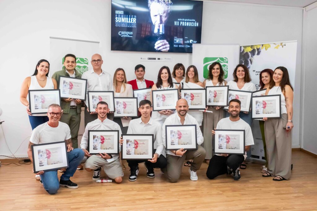 Platocanario.es VII Promoción del curso de sumilleres de Canary Wine
