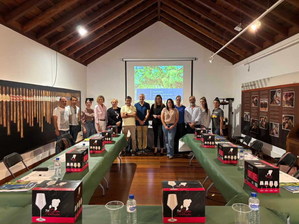 Platocanario.es La Palma trains its professionals in WSET