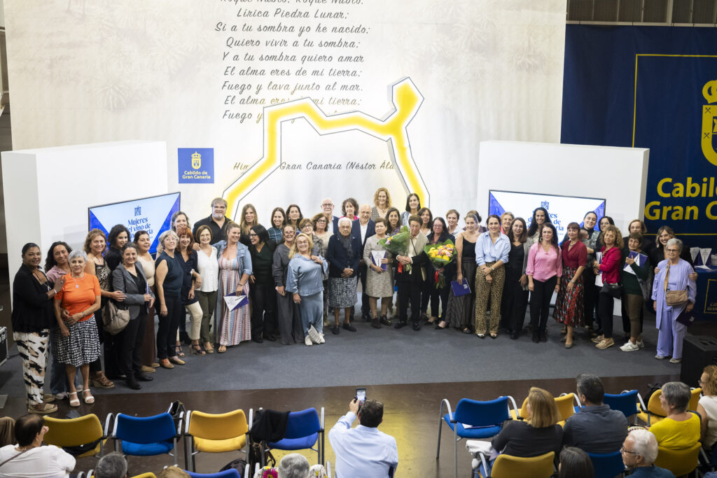 Platocanario.es Women of Gran Canaria wine