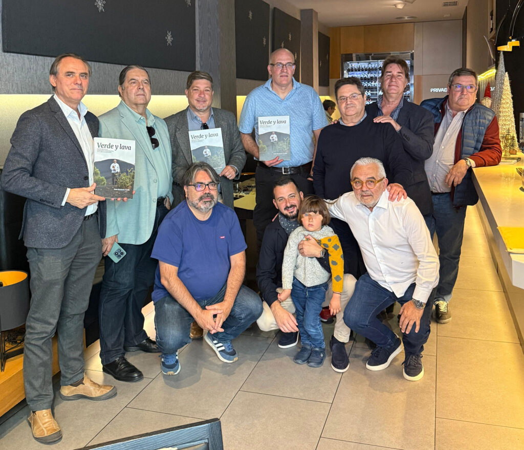 Platocanario.es Pedro Hernández, together with journalists and professionals from the gastronomic sector