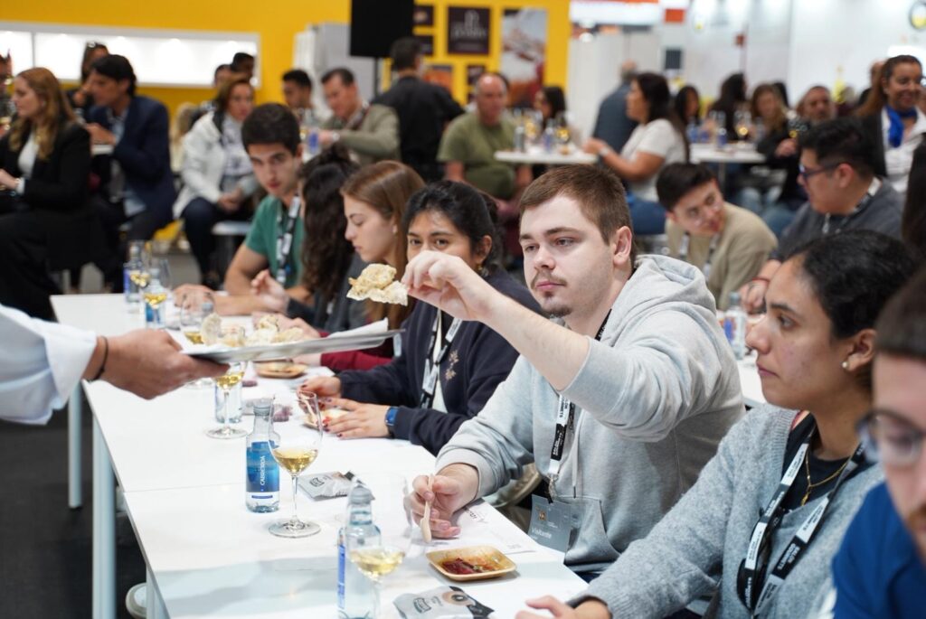 Platocanario.es Asistentes a una de las ponencias de Canarias en Salón Gourmets