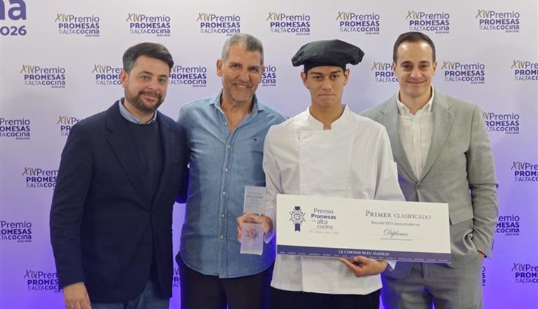 Platocanario.es Gabriel Navarro, con su premio
