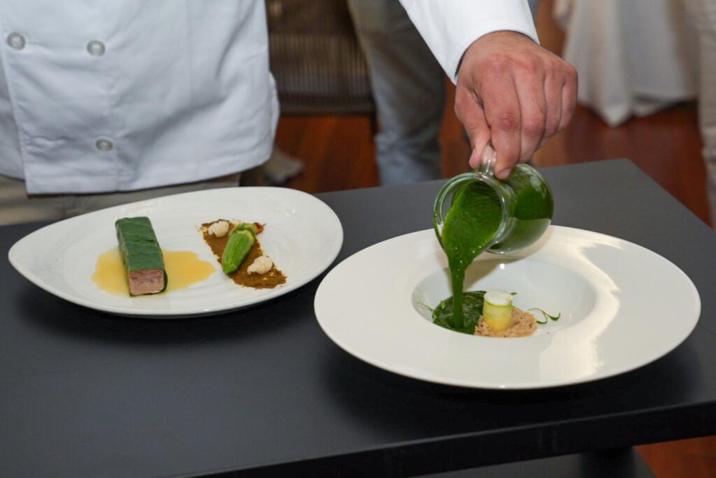 Platocanario.es Menu served to Pope Leo XIV
