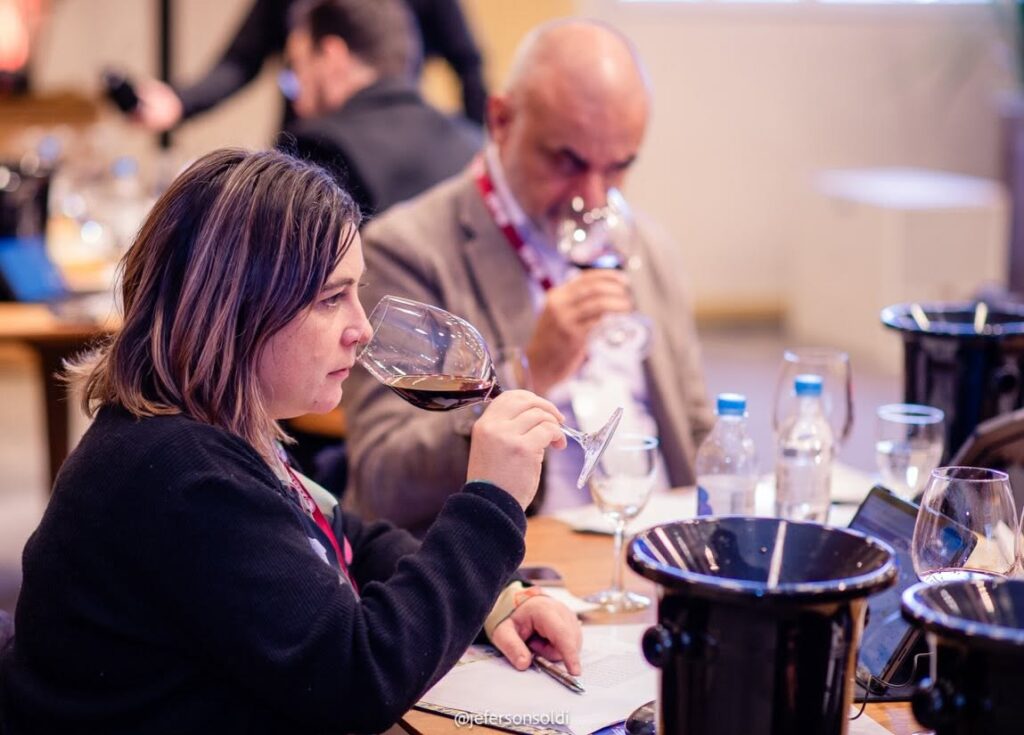 Platocanario.es Cata de vinos en Brasil