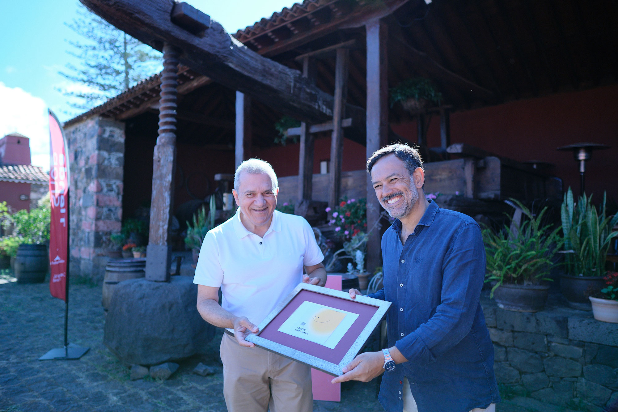 Platocanario.es Lope Afonso recibiendo el Solete