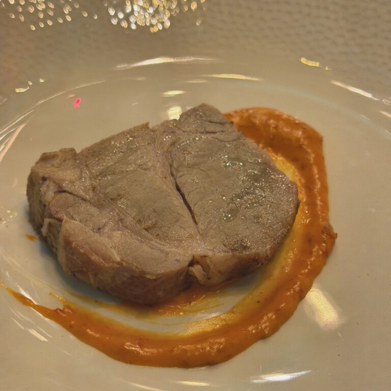Platocanario.es Jamón de cochino negro canario atemperado con mojo caramelizado, by Pedro Hernández Castillo