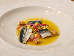 Platocanario.es Sardinas de La ´Tiñosa, tomate de Tinajo y berenjena ahumada